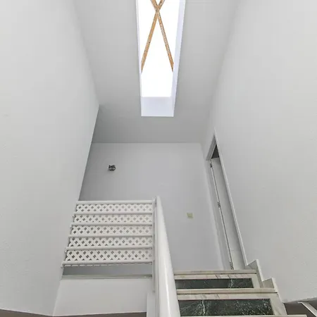 Canovas - Antali Nerja