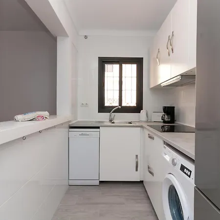 Canovas - Antali Con Piscina En Zona Nerja