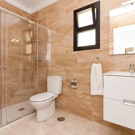 Canovas - Antali Con Piscina En Zona Nerja