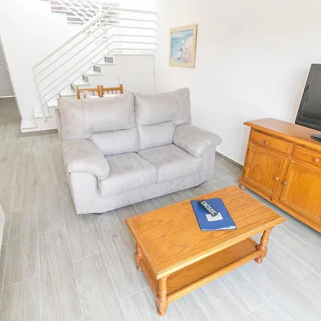 Canovas - Antali Con Piscina En Zona