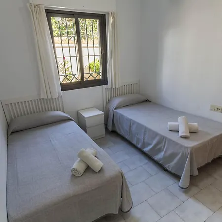 Canovas - Antali Con Piscina En Zona