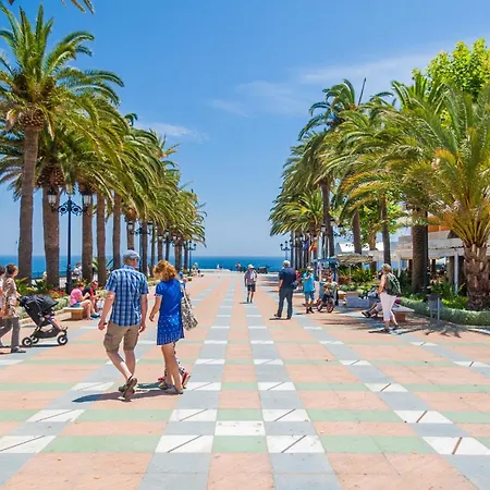 Canovas - Antali Con Piscina En Zona * Nerja
