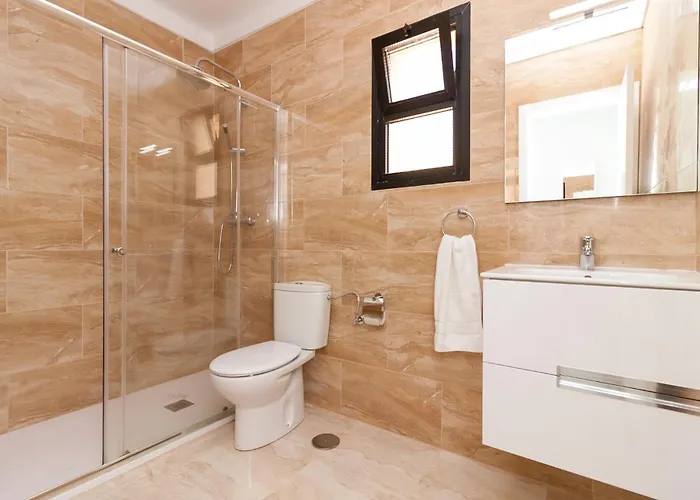 Canovas - Antali נרחה