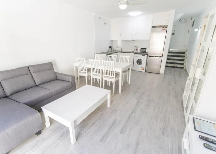 בית נופש Canovas - Antali